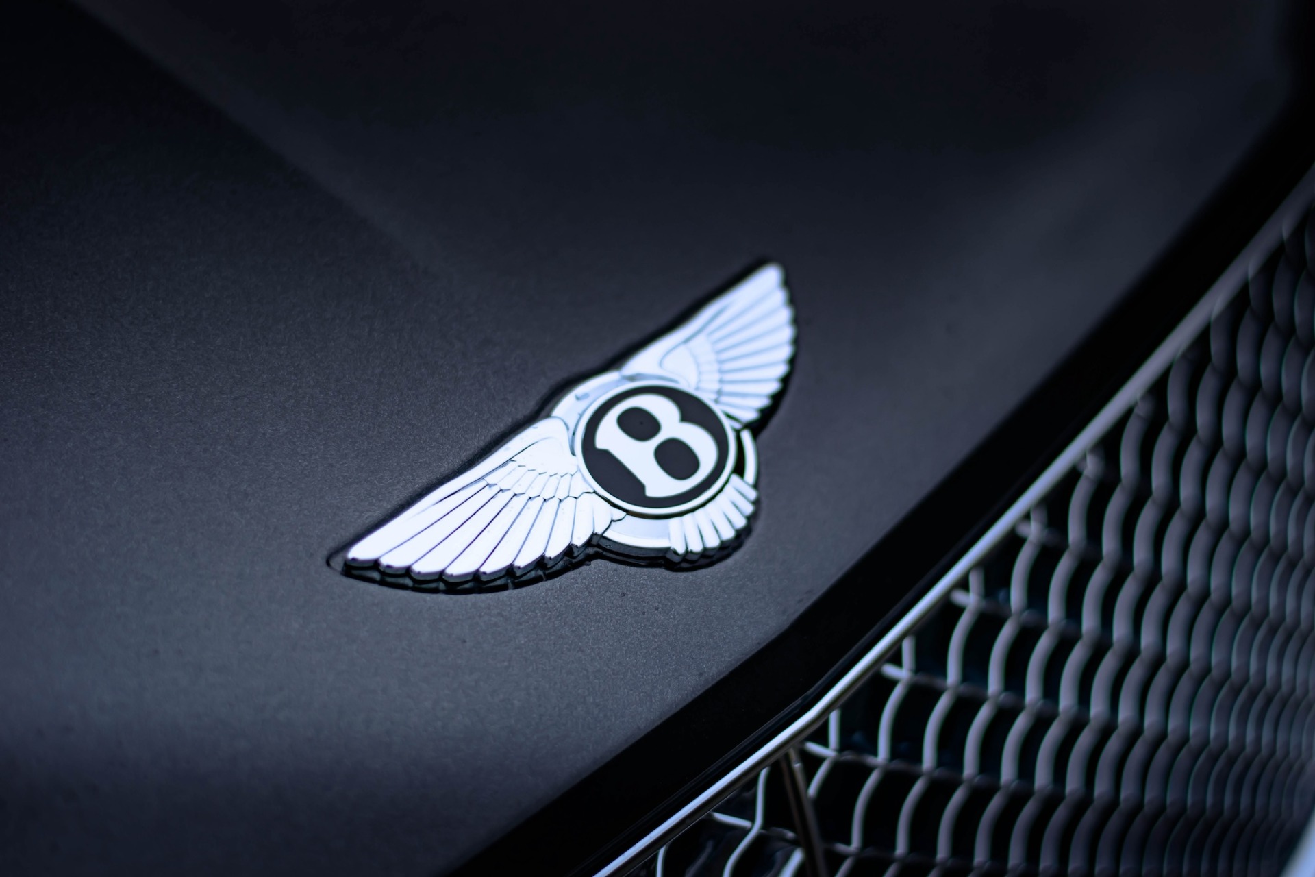  Shielding Your Investment: A Comprehensive Guide to Protecting Your Luxury Car from Theft